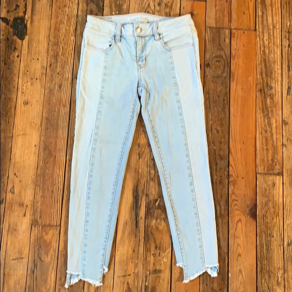American Eagle Frayed Hem Seamed Cropped Jeans